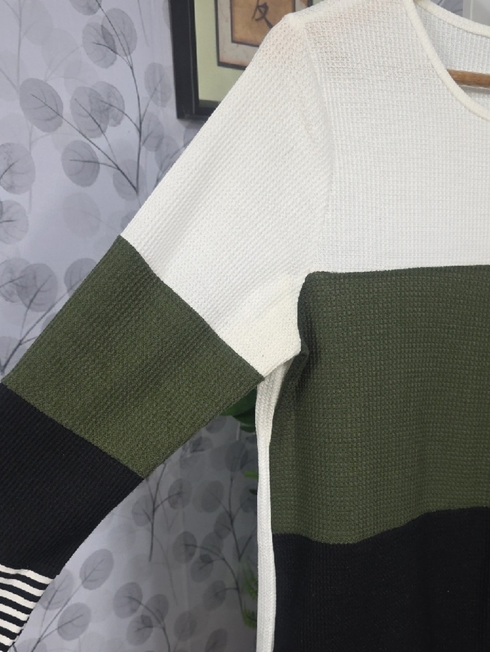 SHEIN Boho Colorblock Waffle Knit Top - Picture 5 of 7